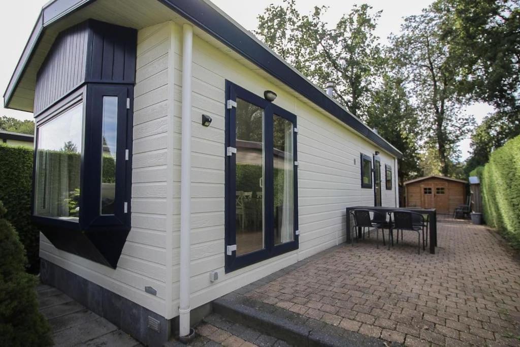 Chalet Voorzien Van Alle Gemakken In Een Bosrijke Omgeving Voorthuizen Exterior foto